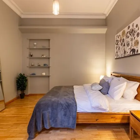 Enchanting Flat In Beyoglu With Bosphorus View