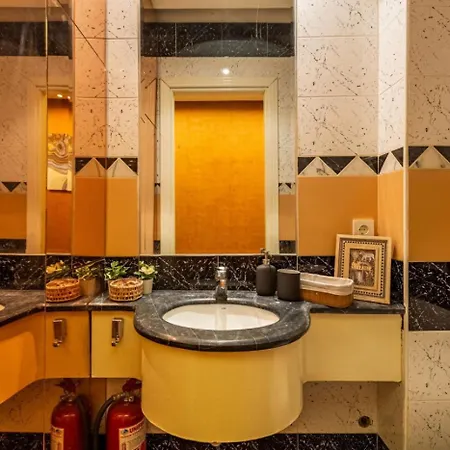 Enchanting Flat In Beyoglu With Bosphorus View