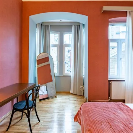 Enchanting Flat In Beyoglu With Bosphorus View Appartamento *