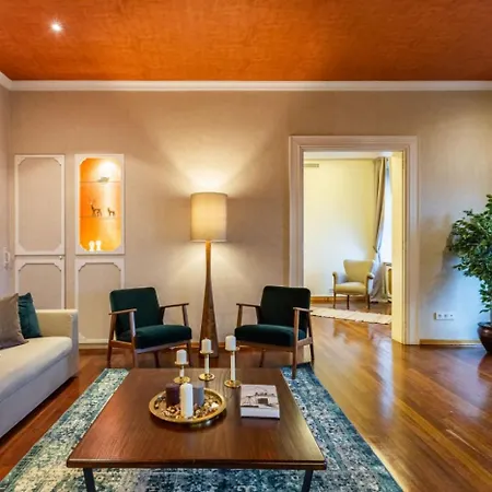 Enchanting Flat In Beyoglu With Bosphorus View 伊斯坦布尔